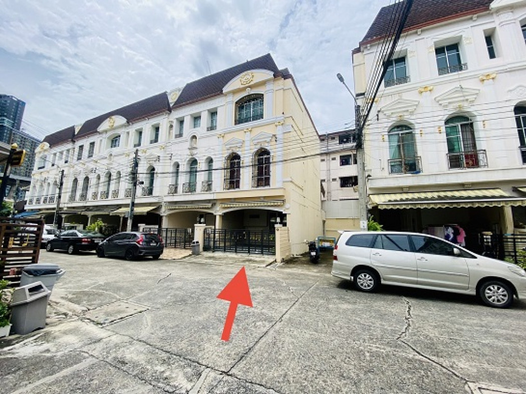 SaleHouse Townhome for sale Baan Klang Krung Grand Vienna Rama 3, usable area 193 sq m., size 21.9 sq wa.