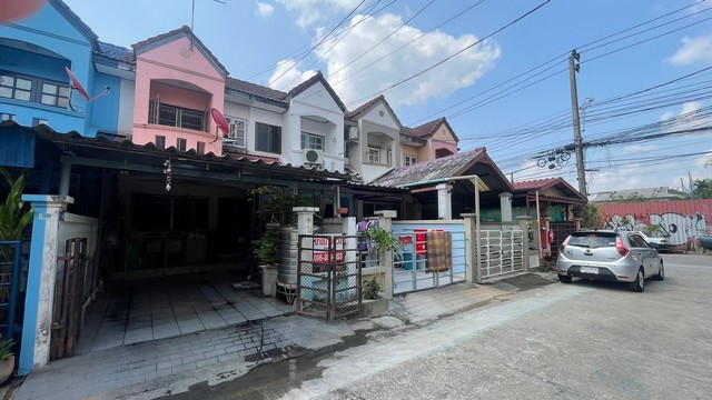 ขายบ้าน ขายทาวน์เฮ้าส์ 2 ชั้น หมู่บ้านนวกานต์ เสรีไทย 43 สุขาภิบาล 2 บึงก