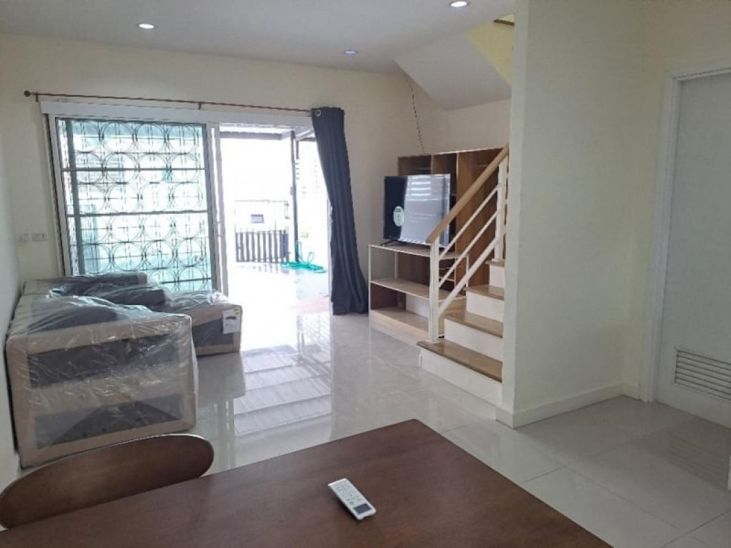 RentHouse For rent: Townhome M 312 Villette Light Pattanakarn 85 sq m. 20 sq m.
