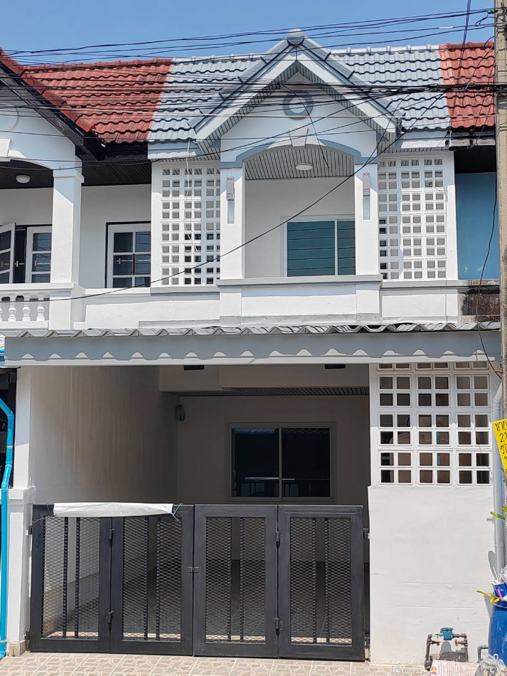 SaleHouse Townhome for sale, Baan Arunthon, 102 sq m., 17 sq w, 2 bedrooms, 2 bathrooms, near Central Ramindra.