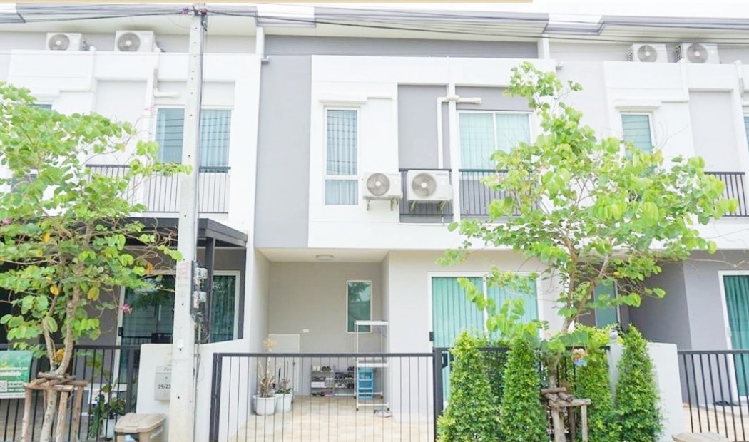 SaleHouse Townhome for sale, Foret Lam Luk Ka-Khlong 5, 2 floors, 3 bedrooms, 2 bathrooms, 17.1 sqw, very new condition, next to the motorway.