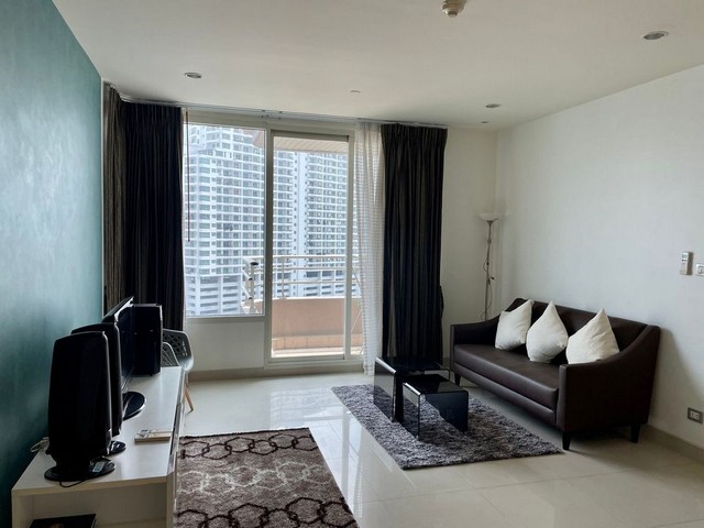 Condo For Rent "Watermark Chaophraya River" -- 2 Beds 95 Sq.m. --