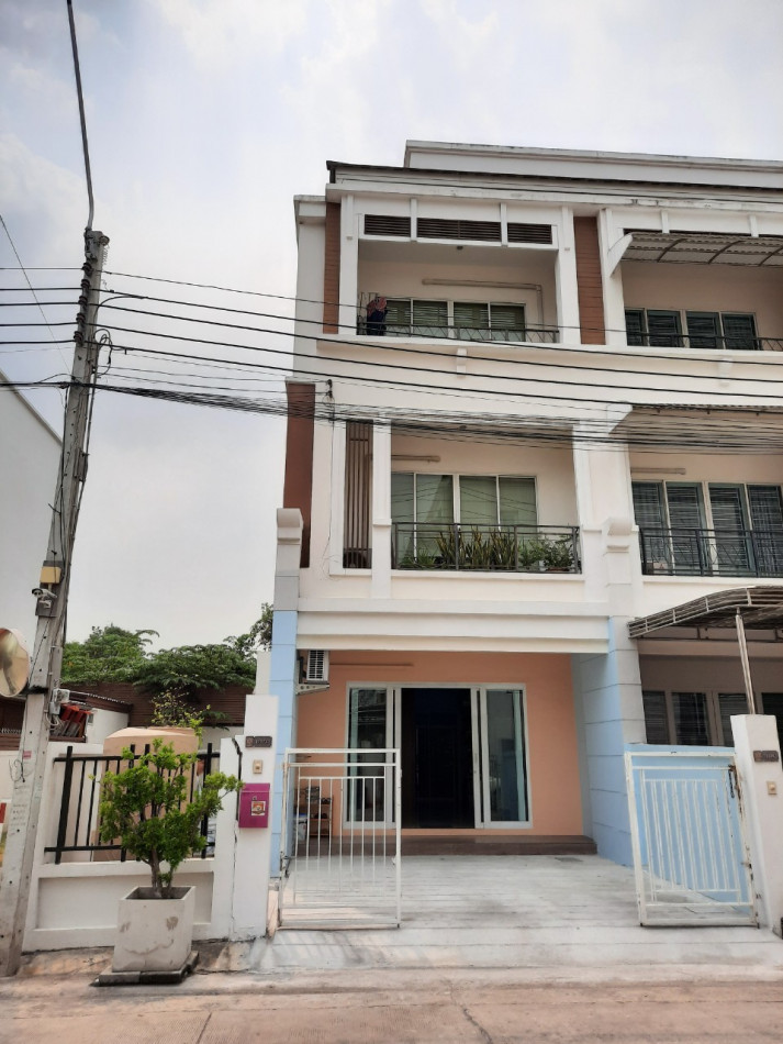 SaleHouse Townhome for sale, corner unit, price negotiable, Vision Smart City Wong Sawang-Tiwanon, 170 sq m., 32 sq m, project on Nakhon In Road.