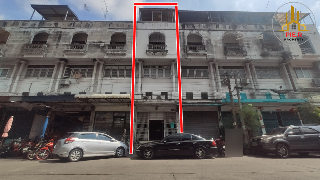 SaleOffice Commercial building, Ramkhamhaeng 190 (next to the Orange Line), 3 and a half floors, Rinthong Village.