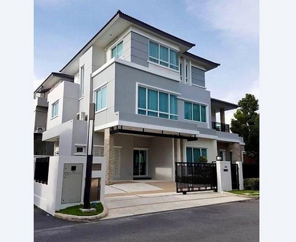 RentHouse ให้เช่าบ้าน 3 ชั้น Grand Bangkok Boulevard พระราม 9 ศรีนครินทร์