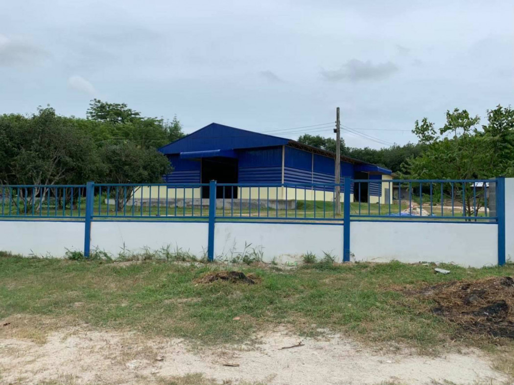 SaleWarehouse Warehouse for sale with 6 rai of land, next to paved road, near Hemaraj Ban Khai Industrial Estate, only 2 km.,
