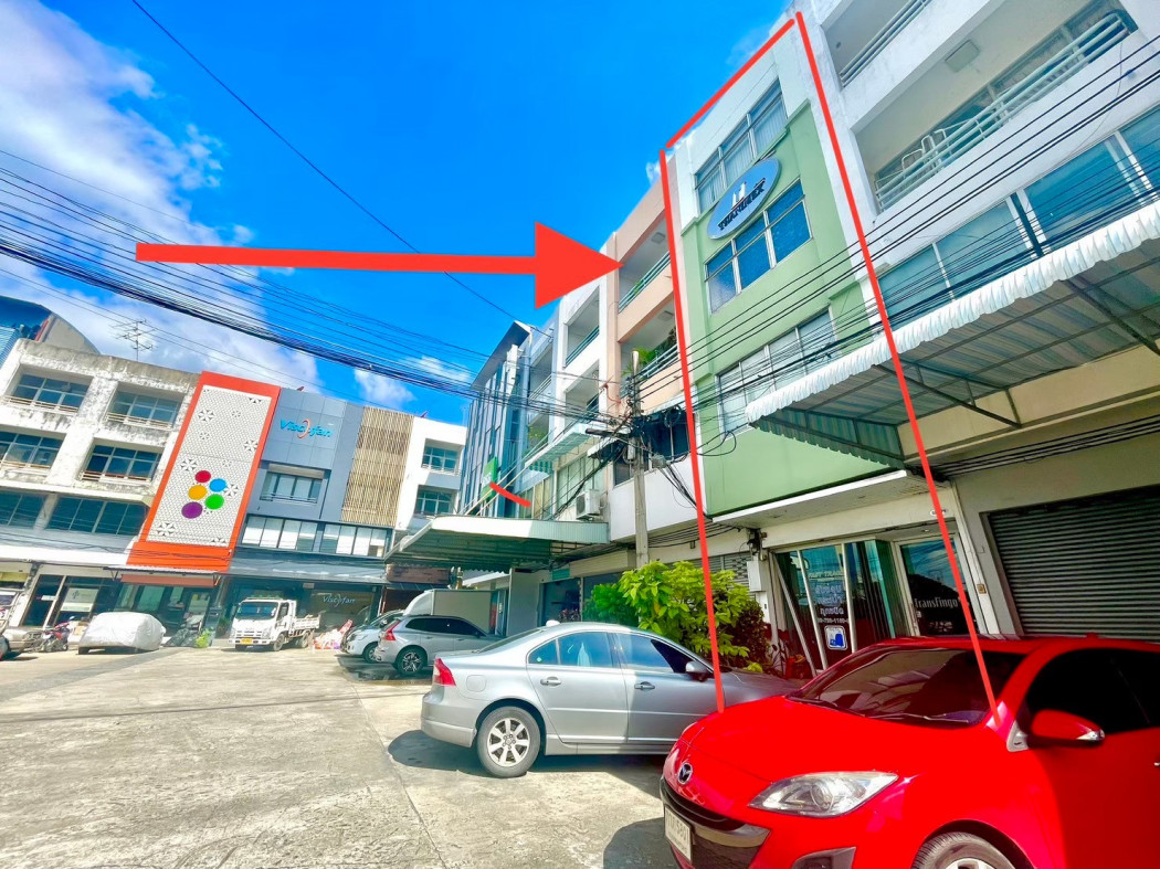 SaleOffice Urgent sale, 4-story commercial building, Soi Ramkhamhaeng 140, area 17 sqw, MRT Nomklao, only 130 meters, near the Outer Ring Road