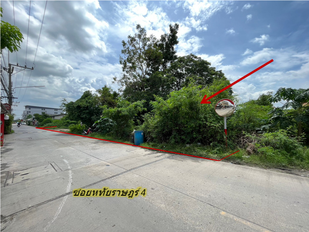 SaleLand Cheap land for sale, Soi Hathairat 4, Lam Luk Ka, Pathum Thani, 500 sq m, suitable for house, dormitory, townhouse.