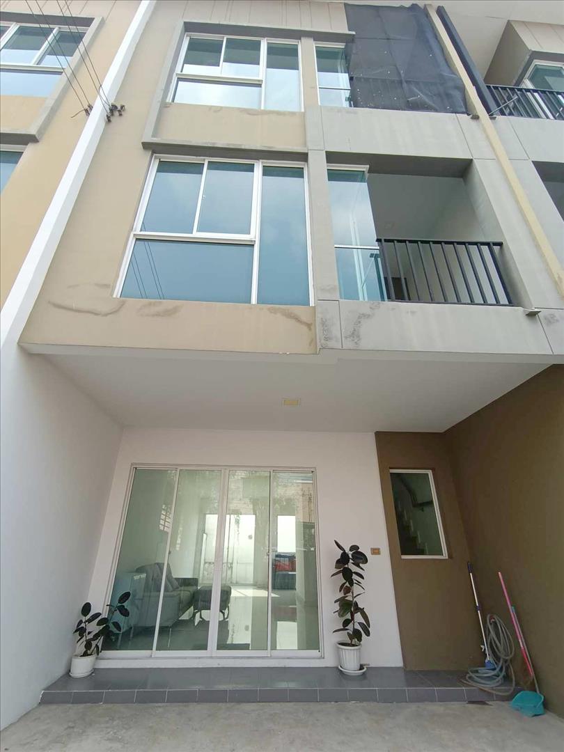 RentHouse Thownhome Bangken for rent