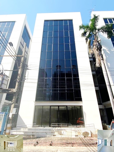 มีลิฟต์ โชว์รูม MRT ลาดพร้าว101 ให้เช่าอาคารพาณิชย์ 6 ชั้น 