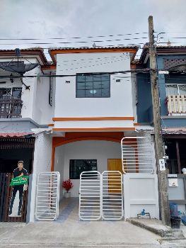 SaleHouse Townhome for sale Narathorn Suwinthawong 80 sq m. 16 sq m. Renovated house ready, very beautiful, ready to apply to the Bank.