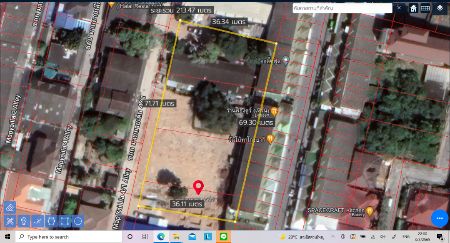 SaleLand Land for sale, suitable for building a house or apartment, 1 rai 2 ngan 65 sq m, near community areas.
