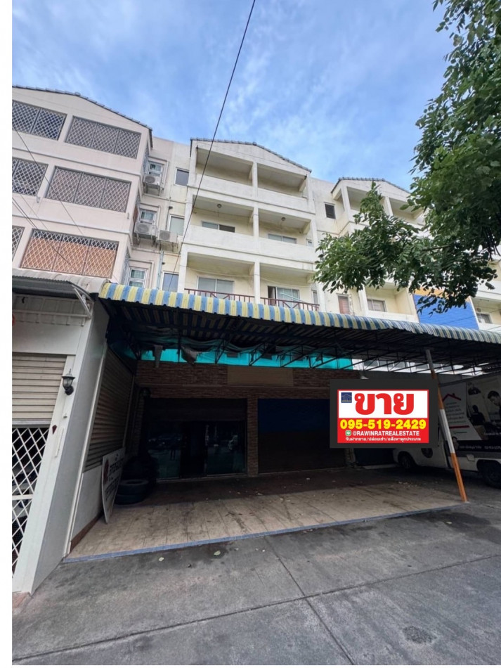 SaleOffice Commercial building for sale, 2 units next to each other, Watcharaphon-Phermsin, 1152 sq m., 72 sq m, next to Watcharaphon Road, suitable for business.