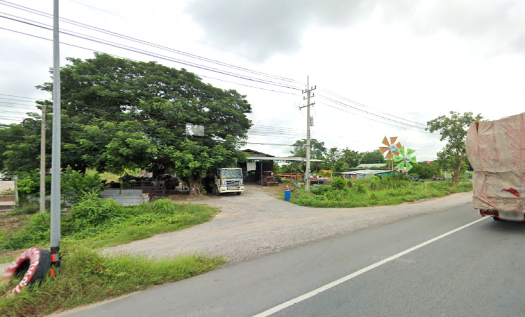 SaleLand Land for sale, area 39 rai 3 ngan 47 sq m, next to Phahonyothin Road, Nakhon Sawan - Kamphaeng Phet, suitable for a factory or warehouse.