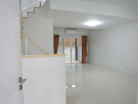 RentHouse Thownhome Donmang for rent