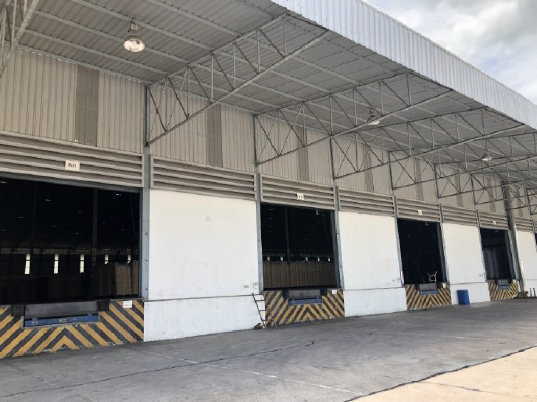 RentWarehouse Warehouses for rent, many sizes available, near various industrial estates. and Laem Chabang Port