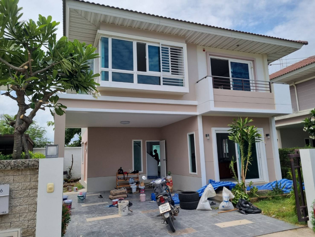 RentHouse Single house for rent There is furniture. Supalai Parkville-Rama 2