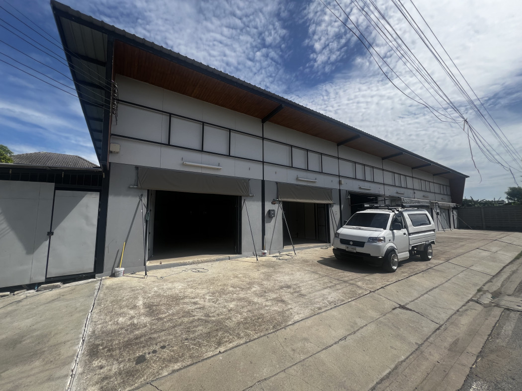RentWarehouse Warehouse for rent, 200 sq m., near Bang Yai City, Bang Bua Thong, Nonthaburi.
