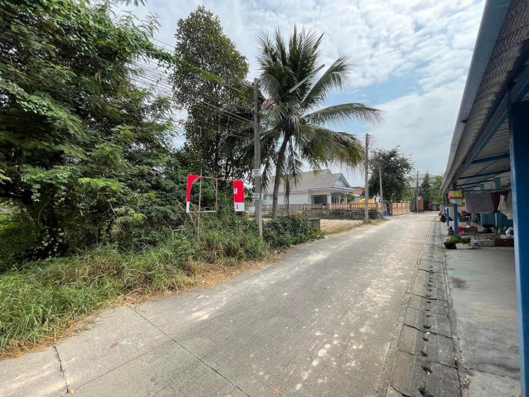 SaleLand Land for sale, next to a concrete road, area 67 sq m., behind Central Rayong.