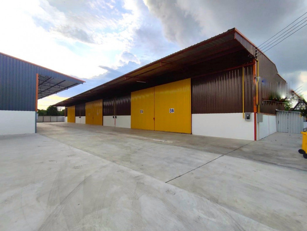 RentWarehouse Newly built warehouse, Om Kret, size 190-250 sq m., Om Kret Subdistrict, Pak Kret District, Nonthaburi Province.