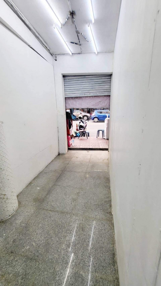 RentOffice Commercial building for rent, suitable for residences and businesses. For sale, anything, Sampeng, 140 sq m, 20 sq m, next to Yaowarat Road.