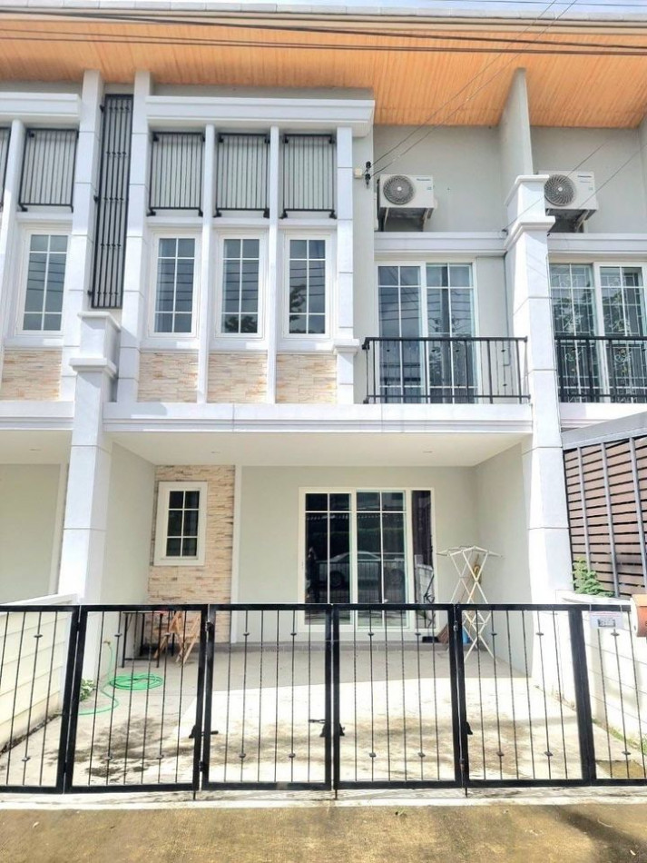 RentHouse For rent, 2-story townhome, Golden Town Ramintra – Khubon, 130 sq m, fully furnished.