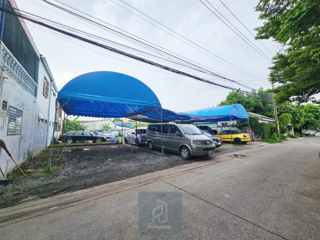 SaleLand Empty land for sale, 149 sq m, Soi Lat Phrao 101, Intersection 45, already filled, suitable for building a residence and doing business.