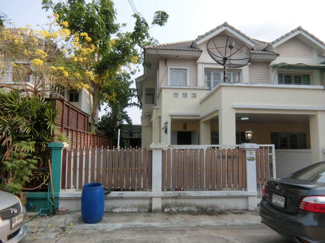 RentHouse 2-story townhome for rent, empty house, renovation almost finished, Phetkasem 53