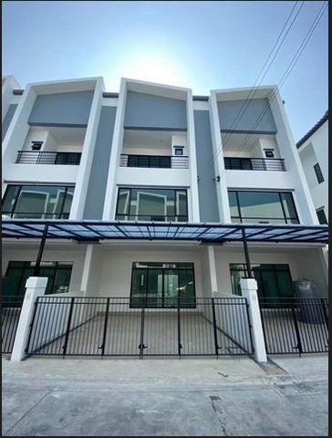 RentHouse  3 ห้องนอน 4 ห้องน้ำ 2 ที่จอดรถ ใกล้รถไฟฟ้าสถานีอุดมสุข