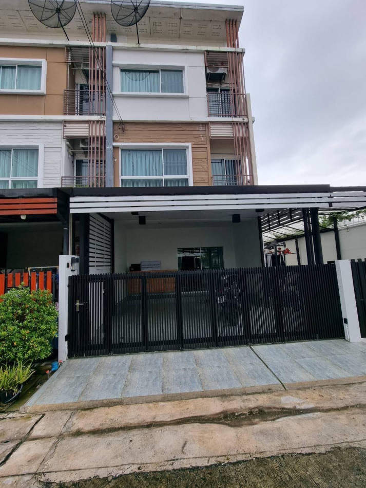 SaleHouse Townhome for sale N1030 Villette City Phatthanakan 180 sq m 32 sq m.