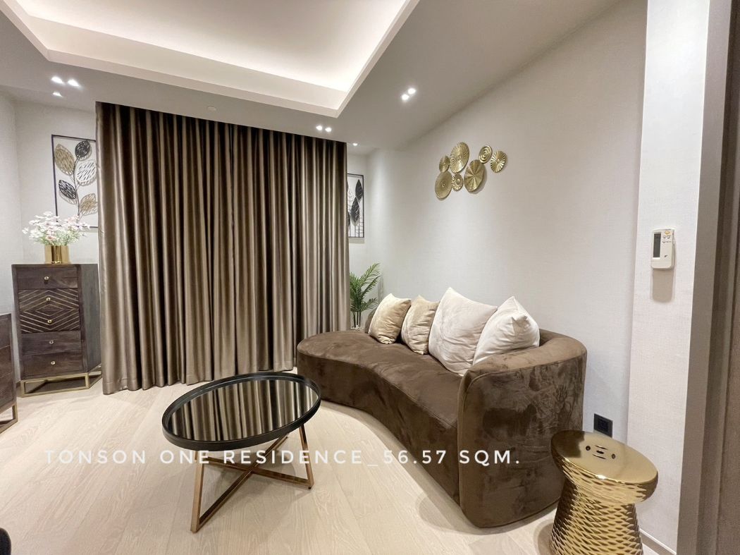 เช่าคอนโดมิเนียม ให้เช่า คอนโด luxury 1 bedroom with private lift hall Tonson One Residence : ต้นสน วัน เรสซิเดนซ์ 56 ตรม. near Central Embassy Central World