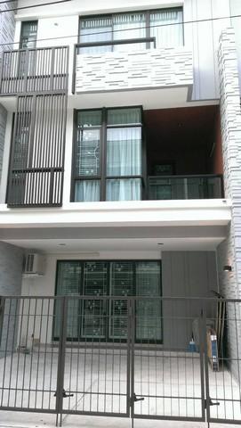 RentHouse ให้เช่าทาวน์โฮม 3ชั้น โครงการ Plex Bangna บางนา-ตราด กม.5