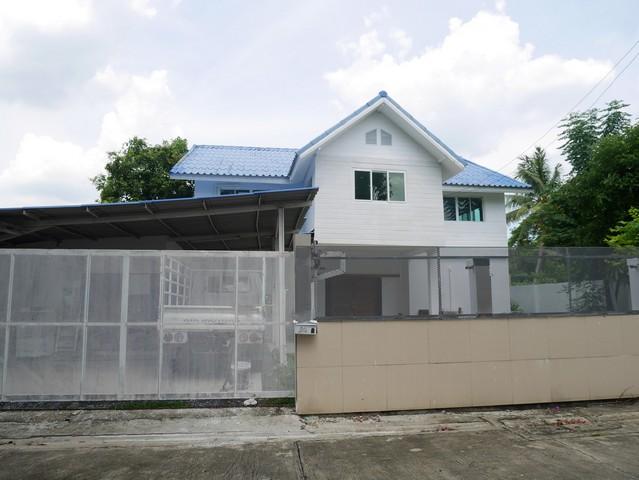 RentHouse ให้เช่าบ้านเดี่ยว 2 ชั้น ซอยนวมินทร์ 111 แยก 4 ทะลุซอยแจ่มจันทร์ไ