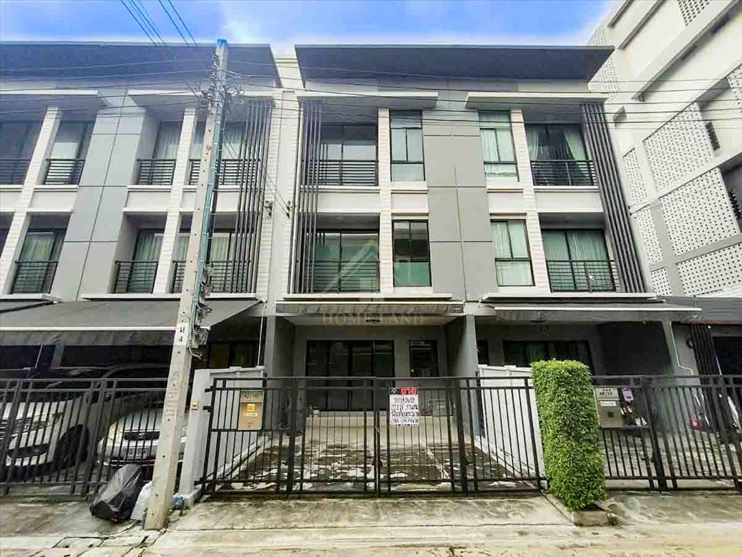 SaleHouse ทาวน์โฮม 3 ชั้น  บ้านกลางเมือง รัตนาธิเบศร์ พื้นที่หลังบ้านกว้างม