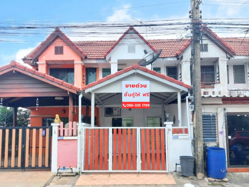 SaleHouse Townhouse, second hand, newly renovated, ready to move in, Asa House Village, Main Road.