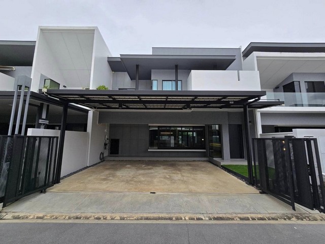 เช่าบ้าน ให้เช่าบ้านเดี่ยว โครงการ วิเว่  Vive บางนา กม.7 Luxury Town Home