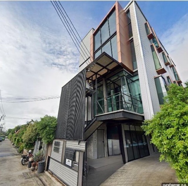 SaleOffice ขายสำนักงาน 4 ชั้น เนื้อที่ 54 ตร.วา  Style Modern ซอยสุขาภิบาล 5