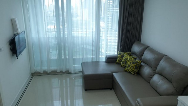 เช่าคอนโดมิเนียม ให้เช่า TC Green Condo อาคาร C ชั้น 22 ห้องมุมวิวสระ ขนาด 40 ตร.ม