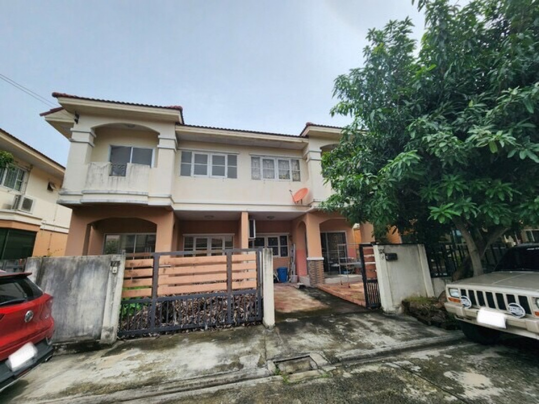 SaleHouse 2-story semi-detached house for sale, cheap price, ready to move in (Free furniture and electrical appliances)