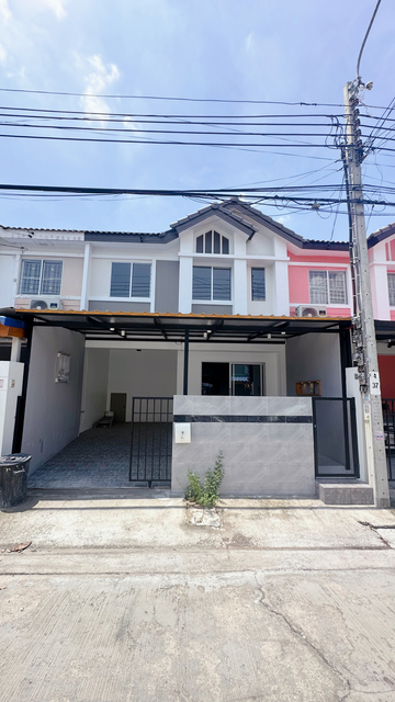 SaleHouse ขายบ้านทาวน์เฮาส์ พฤกษา 70 นิคมลาดกระบัง รีโนเวทใหม่พร้อมอยู่ 