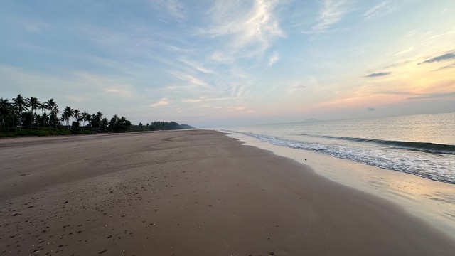 ทรัพย์คุ้มค่าหน้าฝนอยู่เย็นสุขสบาย  ที่ใกล้ทะเล ใกล้หาดสะพลี