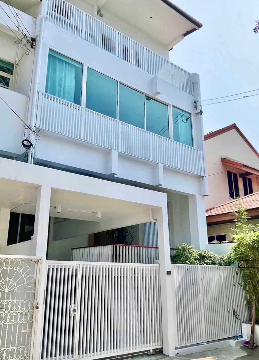 SaleHouse Town Home Sukhumvit38