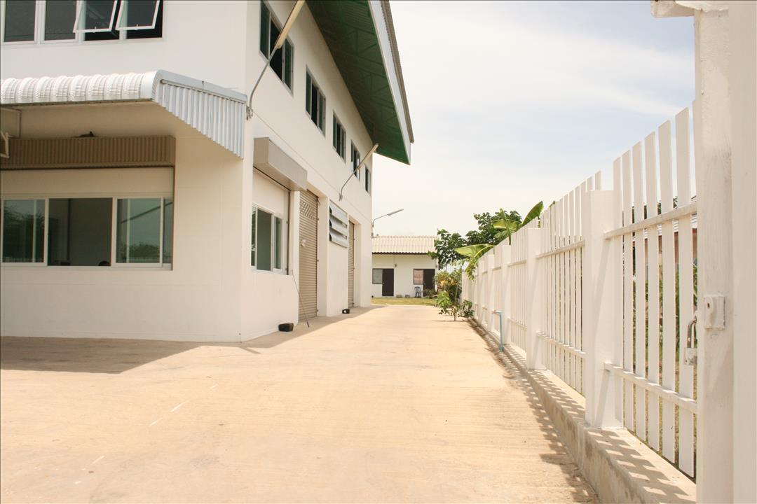 SaleWarehouse Sale Warehouse can adapt House,factory not far main road 100 m at Nakhonrachasima or korat 