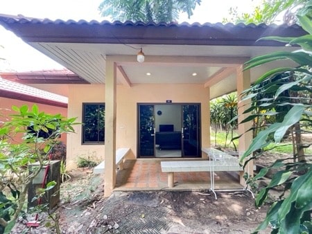 House Available For Rent Near Chaweng Beach With Pool 