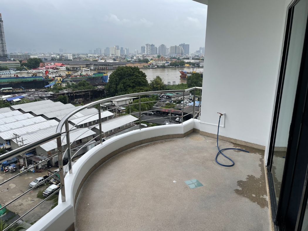 ขายคอนโดมิเนียม ขาย คอนโด Supalai Casa Riva Rama3 212.83 ตรม. 4 beds 5 baths 1 living 4 balconies 1 storage 2 parking lots 1 maid separate bathroom