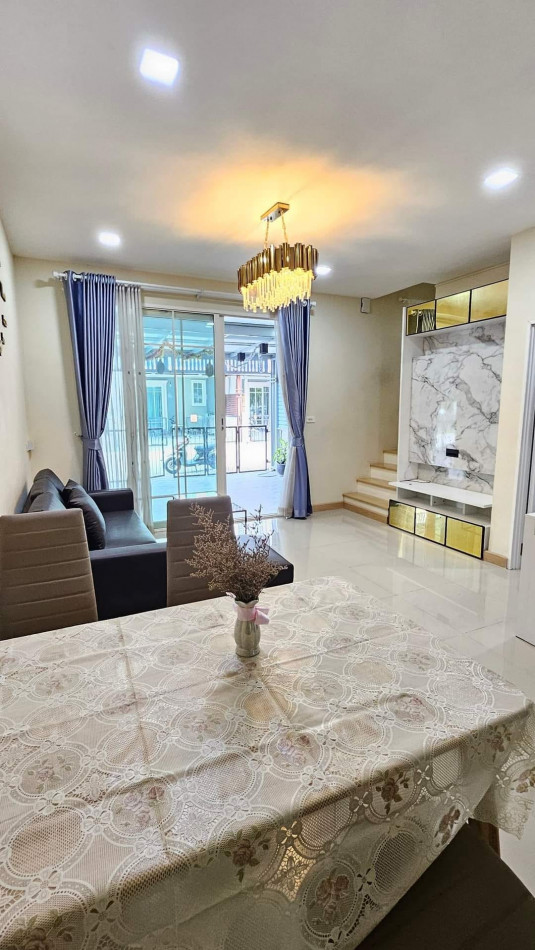 RentHouse For rent: Townhome N 1122 Golden Town Sukhumvit-Lasalle 135 sq m 17 sq wa