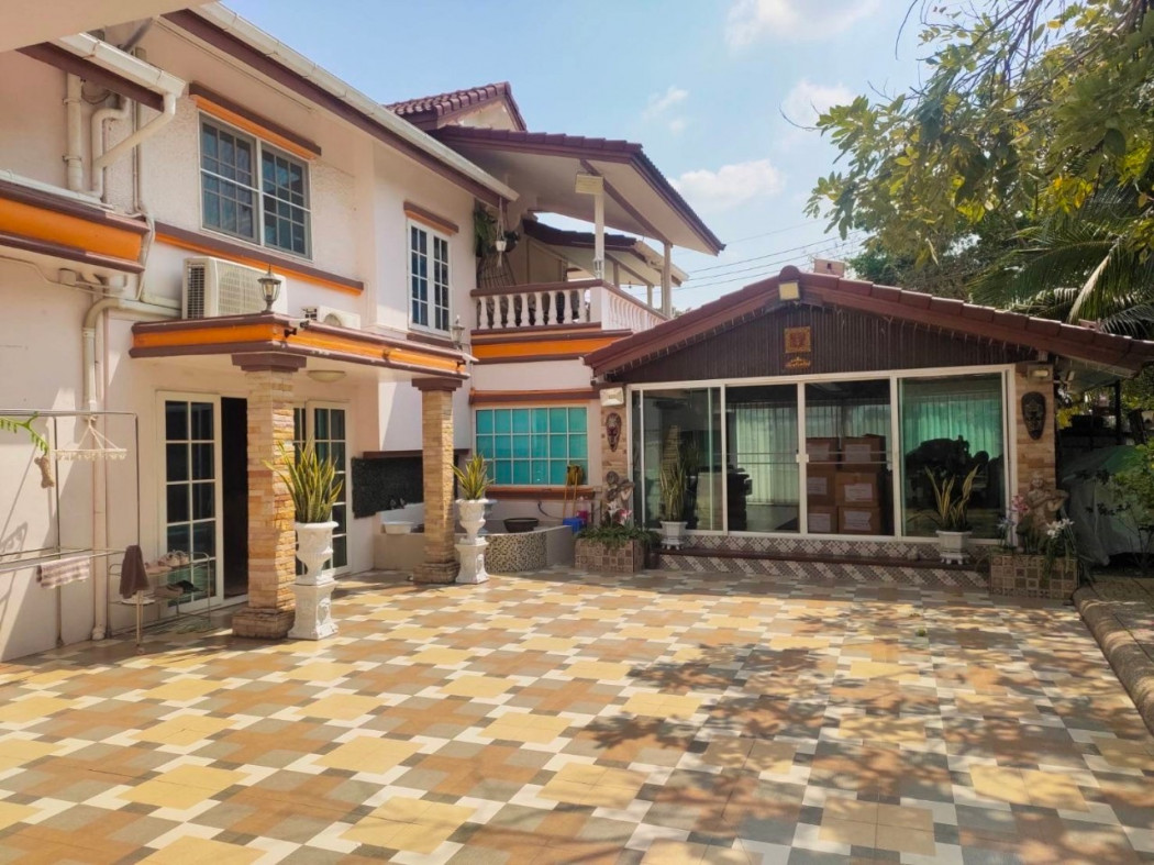 SaleHouse For sale: Single house by the lake, with clubhouse, swimming pool, Ban Chalada Sai Mai, 1000 sq m, 1 ngan, 67 sq wa.