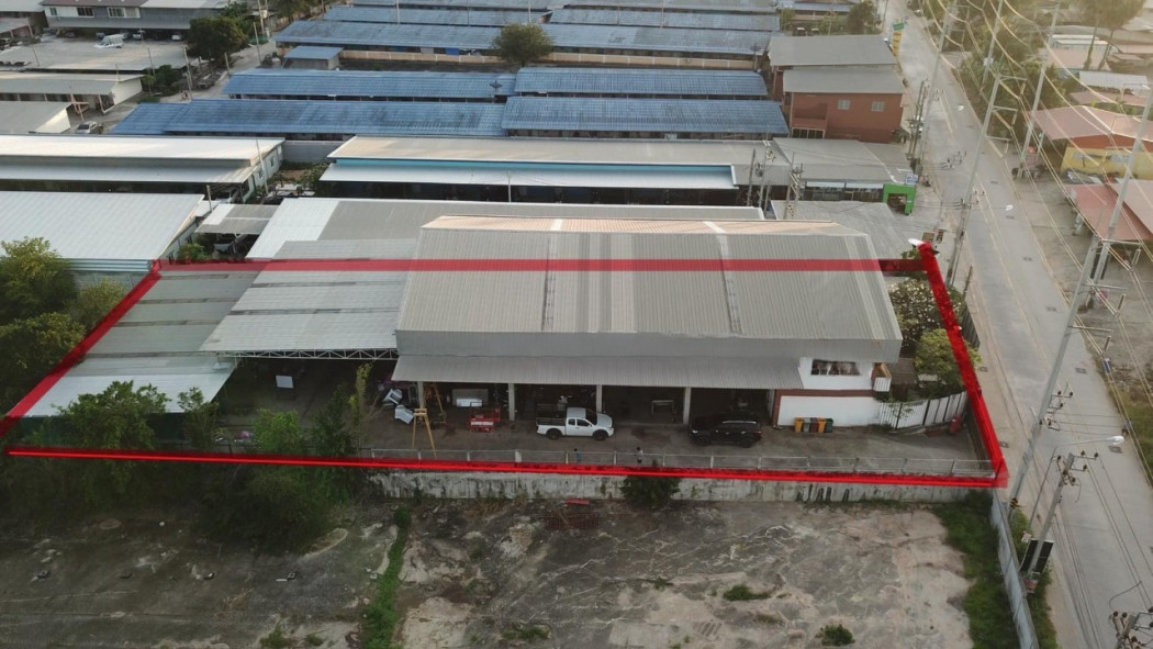 SaleLand Warehouse for sale with land in Mapyangphon, dark purple, next to Amata City Industrial Estate, area 1 rai,