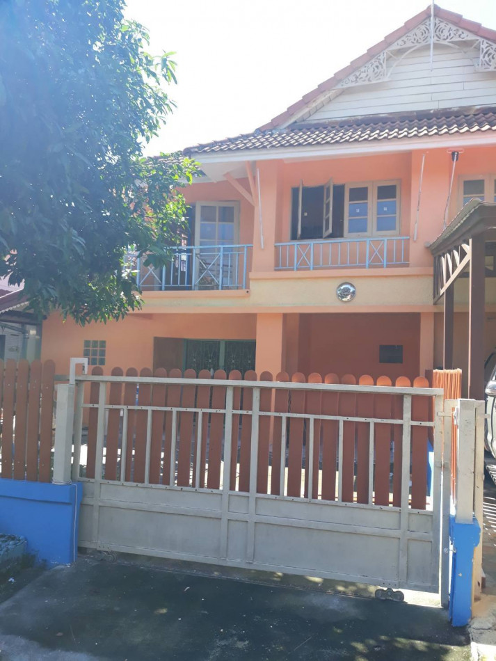 SaleHouse Semi-detached house for sale with tenant, Baan Pruksa 3, usable area 126 sq m, size 35 sq wa, Wat Lat Pla Duk, Bang Bua Thong.