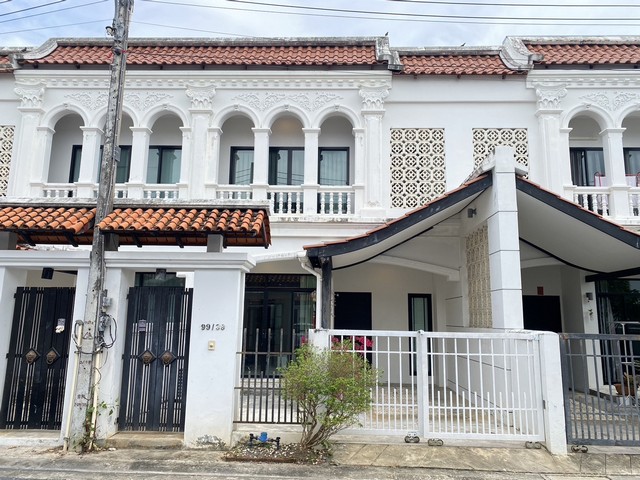 เช่าบ้าน For Rent : Town home near Super Cheap Market, 3 Bedroom 3 Bathroo